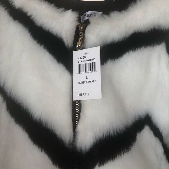 🔥🔥🔥NWT Faux fur black and white coat.was $200 plus dollars at Macys - Picture 5 of 8